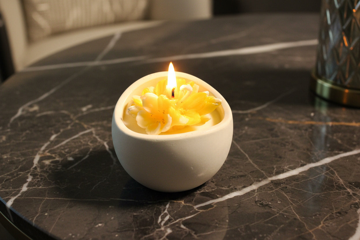 Beeswax Vanilla Candle in Handmade Flower Pot: Natural Home Decor
