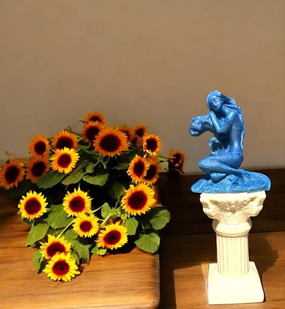 Sculpture Beewax Candle: Metallic Accent Decor MehrArt collections
