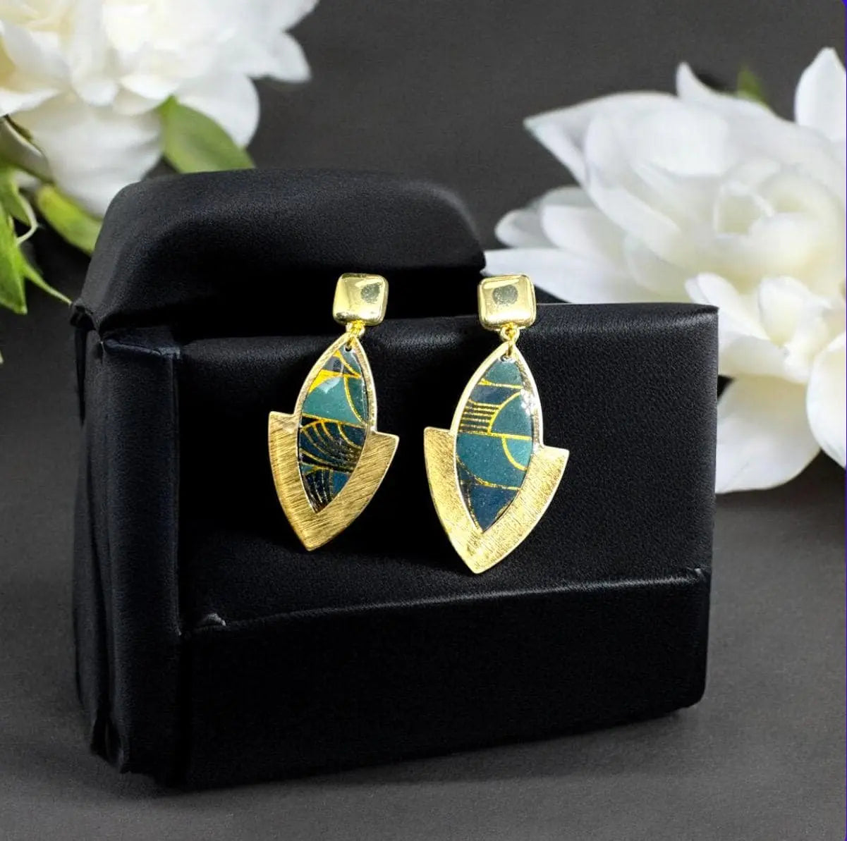"Lightweight Handmade Resin Dangle Earrings – Birthday Gift for Her – Unique Gift for Women – Colorful Statement Earrings"